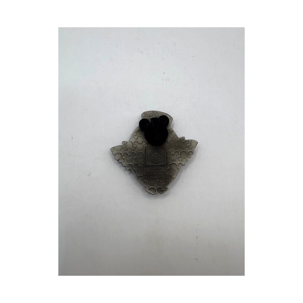 Disney Haunted Mansion Hatbox Ghost Sculpted Pewter Tone Pin - Picture 3 of 3